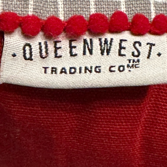 Queen West Trading Company Textured Holiday Throw Pillow Pick Up Tree Snowman - Picture 3 of 5